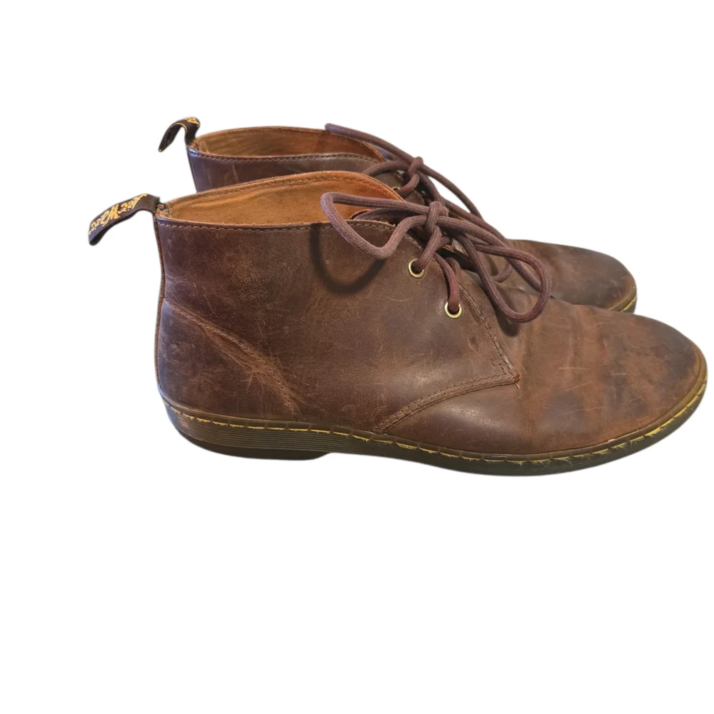 Dr. Martens Men’s‎ Cabrilla Boots – Brown Distressed Leather – Size 11